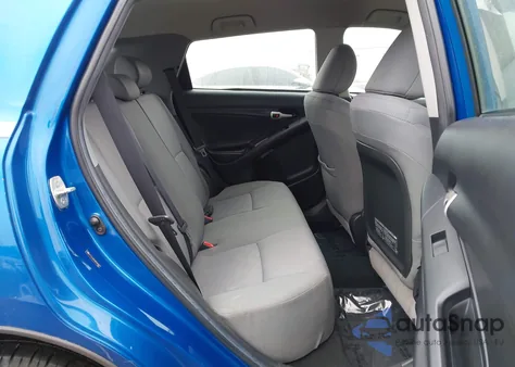 2009 Toyota Matrix S z USA, uszkodzony, nr VIN 2T1LE40E09C002657